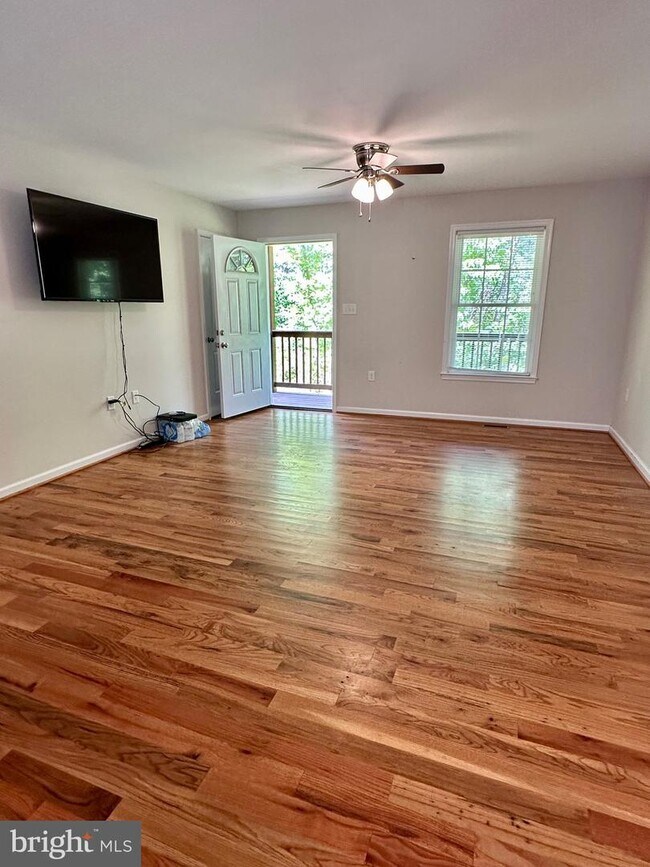 Building Photo - 101 Brier Rabbit Ct