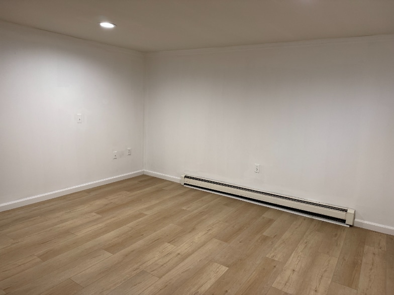 Building Photo - 1583 Highland Park Dr