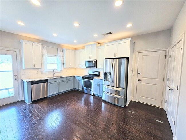 Building Photo - 821 Westmoreland Circle Northwest