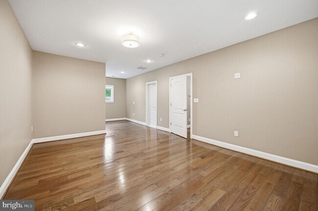 Building Photo - 8474 Ararat Ct