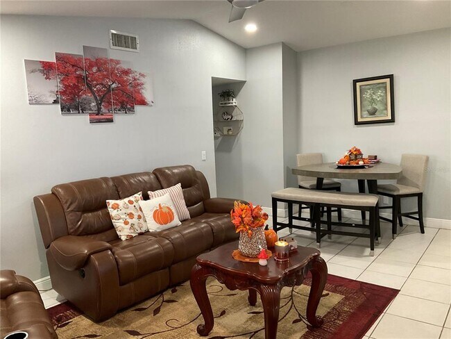 Building Photo - 9315 Candlemaker Ct