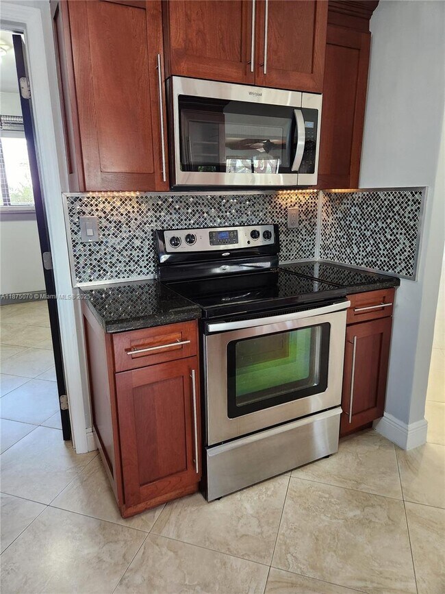 Building Photo - 10990 SW 57th St