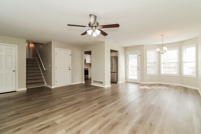 Building Photo - 512 Weston Ct