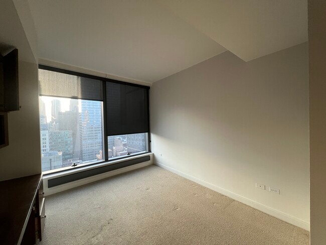 Building Photo - 60 E Monroe St