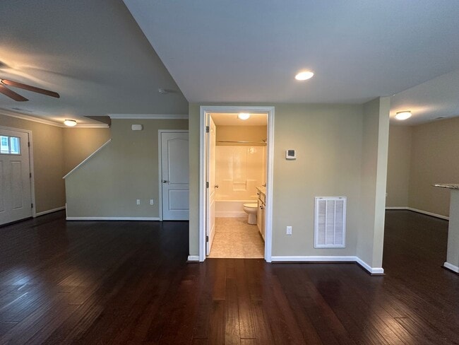 Building Photo - Tavern Grove Townhome in Campbell County-N...