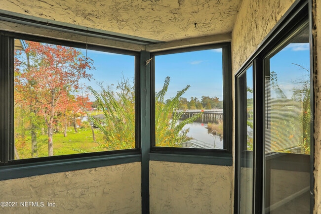 Building Photo - 5615 San Juan Ave