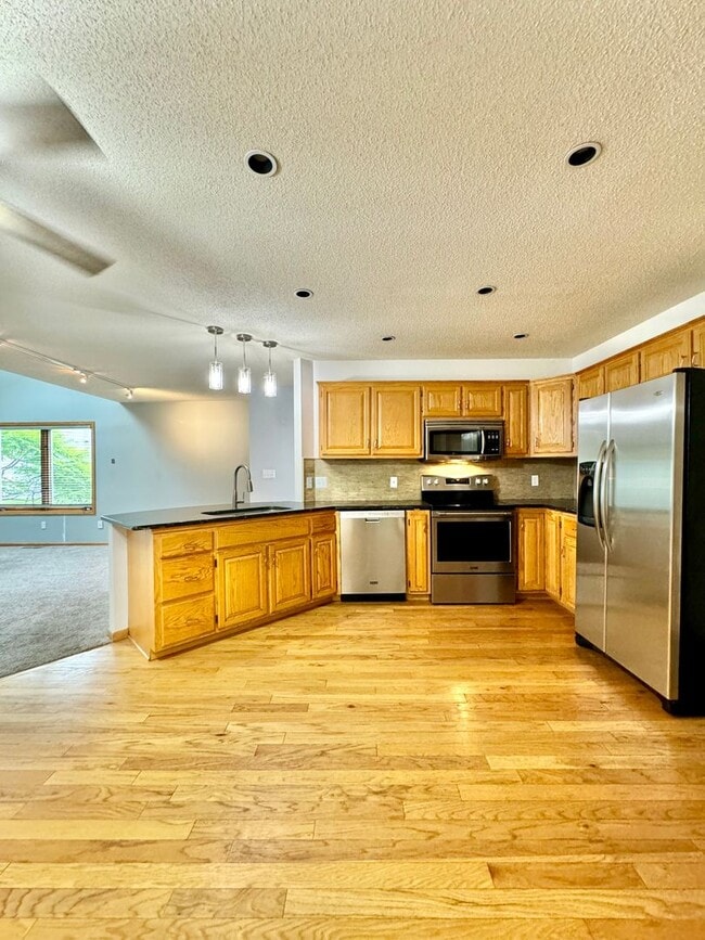 Building Photo - 4851 Tee Ct SW