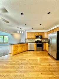 Building Photo - 4851 Tee Ct SW