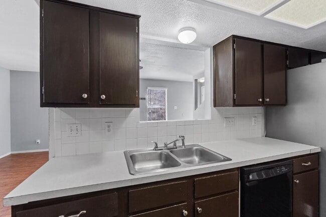 Building Photo - 9203 Kempler Dr