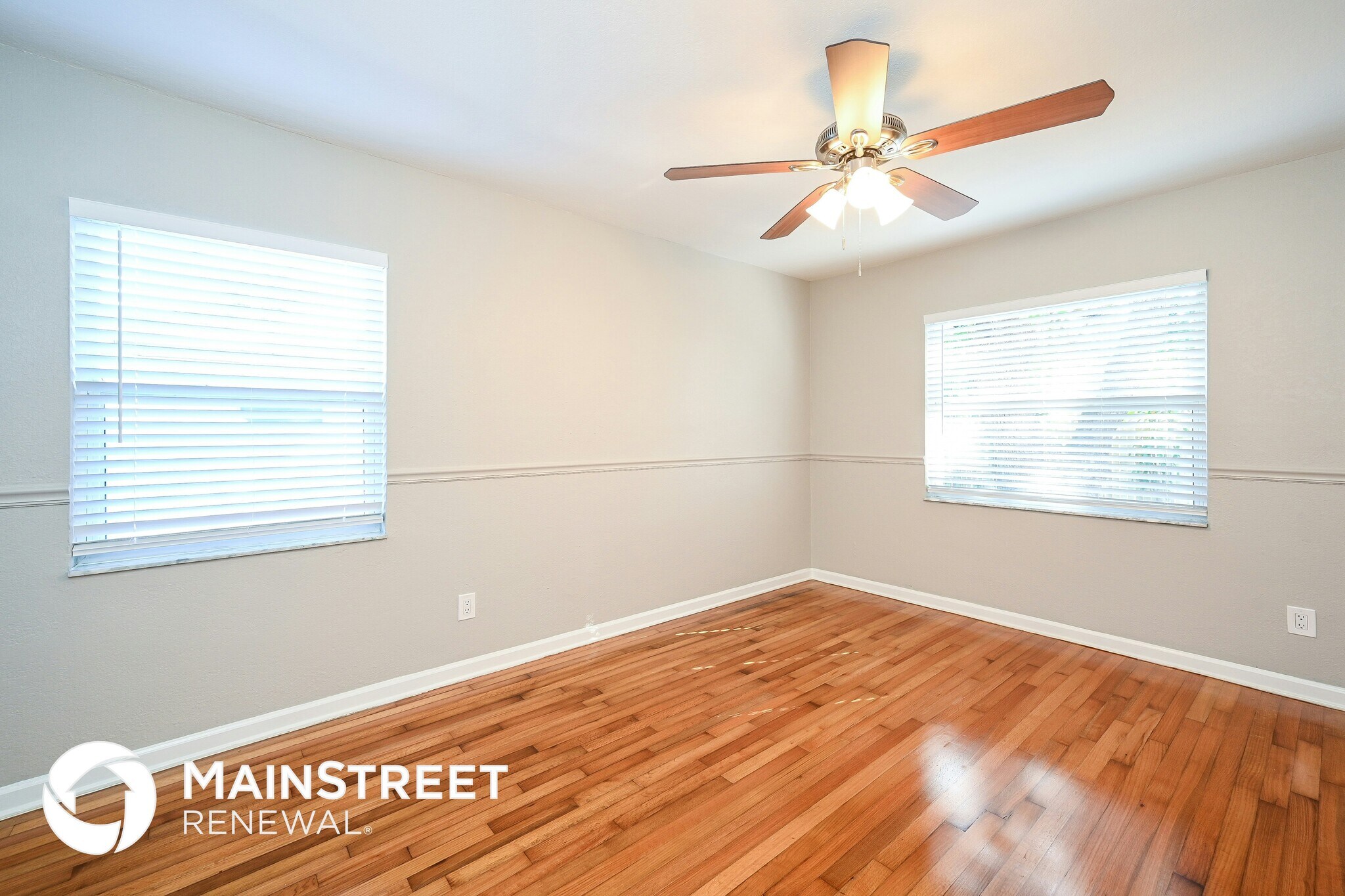 Building Photo - 3750 28th Ave N