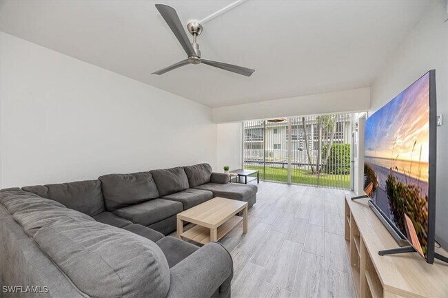 Building Photo - 1417 Chesapeake Ave