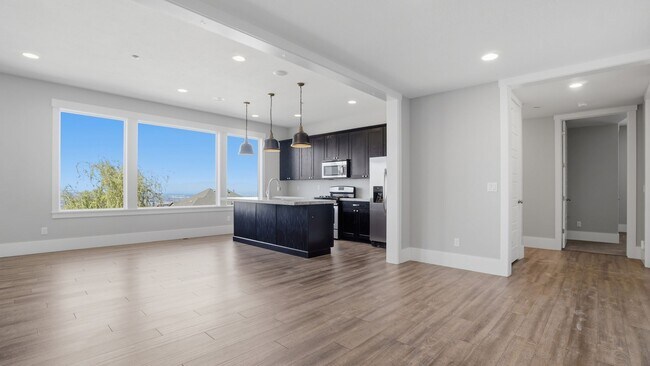 Building Photo - Luxurious Herriman 6 Bed with Indoor Court, Theater & Stunning Views!!!