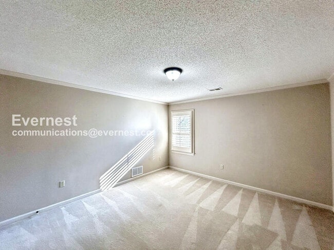 Building Photo - 10265 Buckland Bluff Cove