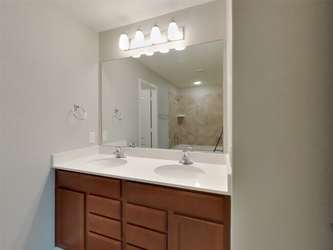 Building Photo - 5342 Castle Discordia St