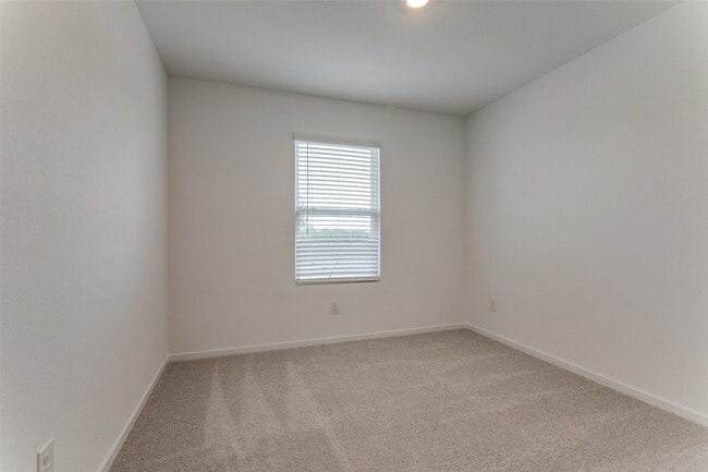 Building Photo - 4940 Springs Rd