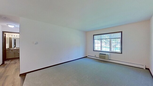 Building Photo - RENT SPECIAL - Renovated Lower 1 Bedroom 1 Bathroom Apartment is Available
