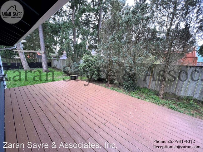 Building Photo - 3 br, 2.5 bath House - 1350 South 250th St...