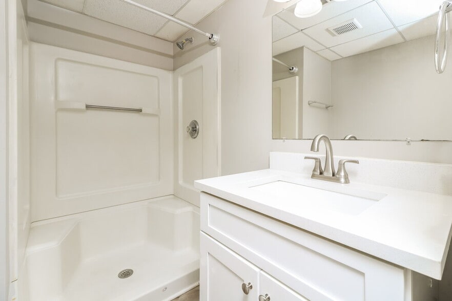 Building Photo - 6208 Britt Rd SW