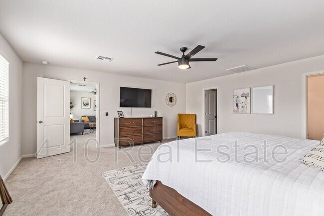 Building Photo - 45174 W Sandhill Rd
