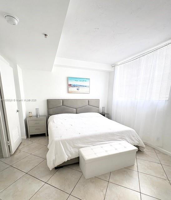 Building Photo - 3001 S Ocean Dr