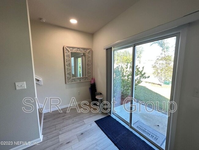 Building Photo - 257 Aralia Ln