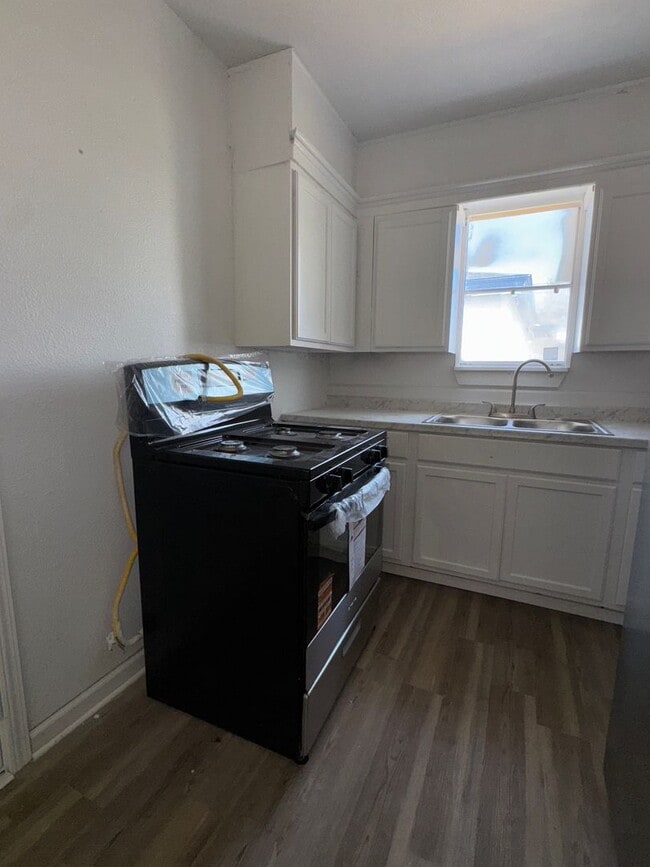Building Photo - 1749 SW 12th- COMING SOON!!