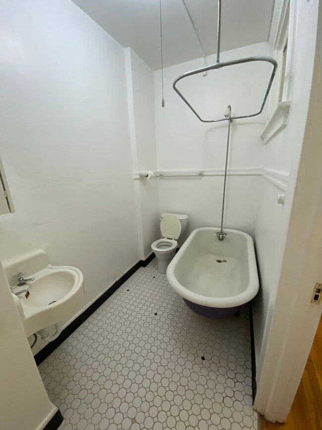 Building Photo - SUMMER SPECIAL – Move in and Save Big!