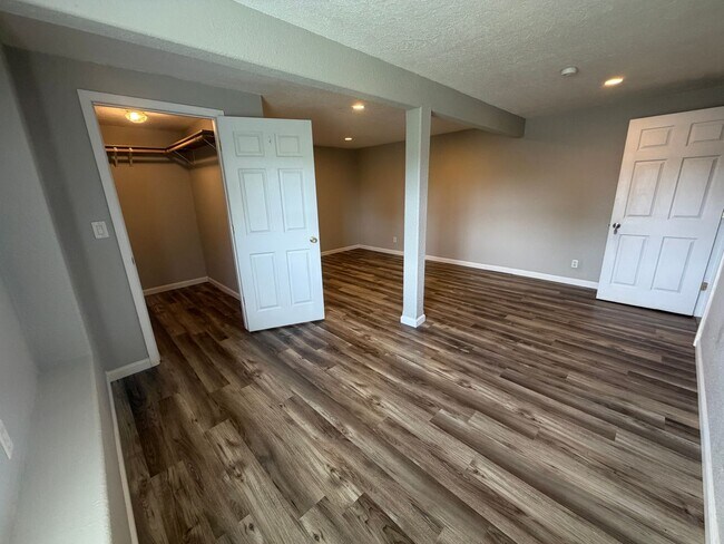 Building Photo - 24590 True Dr