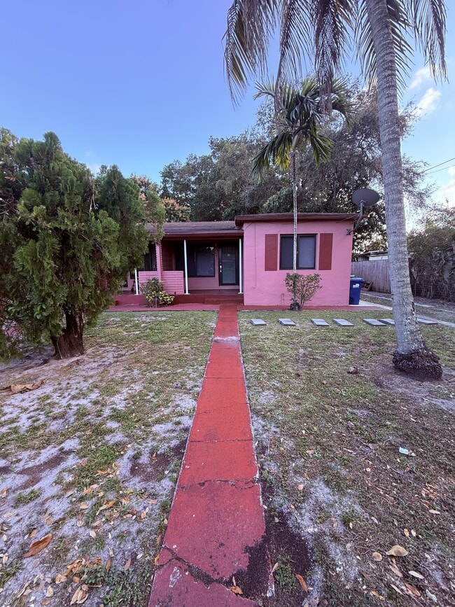 Building Photo - 532 NW 106th St