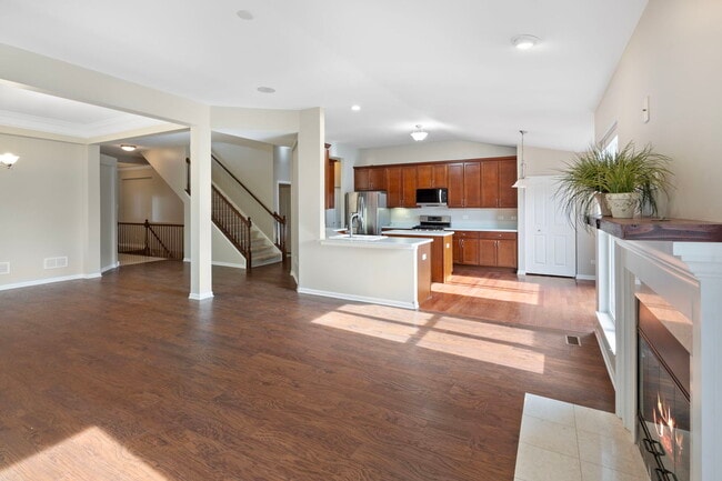 Building Photo - 115 Clover Dr