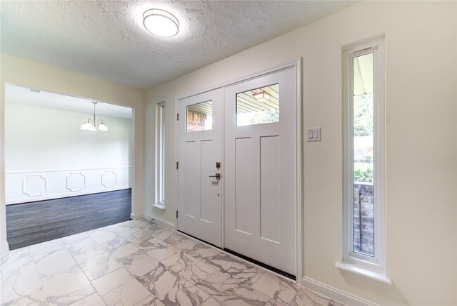 Building Photo - 11511 Brook Meadows Ln