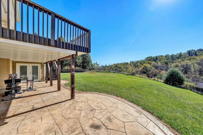 Building Photo - 1147 Belcroft Court