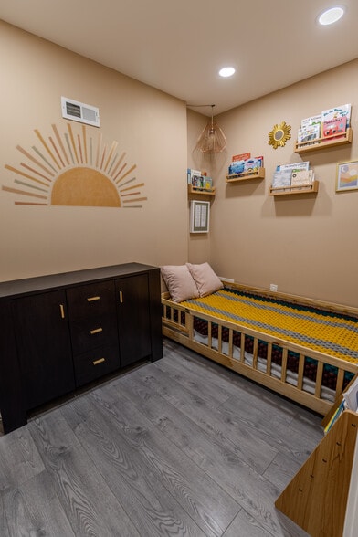 Building Photo - 1828 Hoffman St