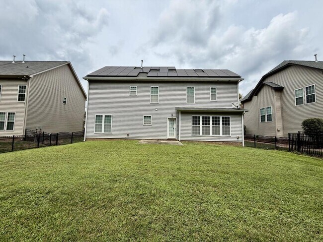 Building Photo - 10141 Loch Lomond Dr