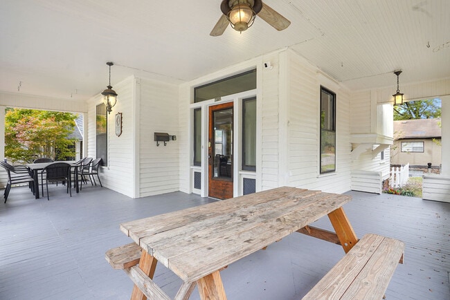 Building Photo - 1402 17th St S