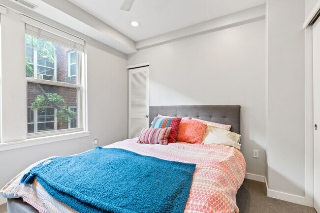 Building Photo - 2535 13th St NW