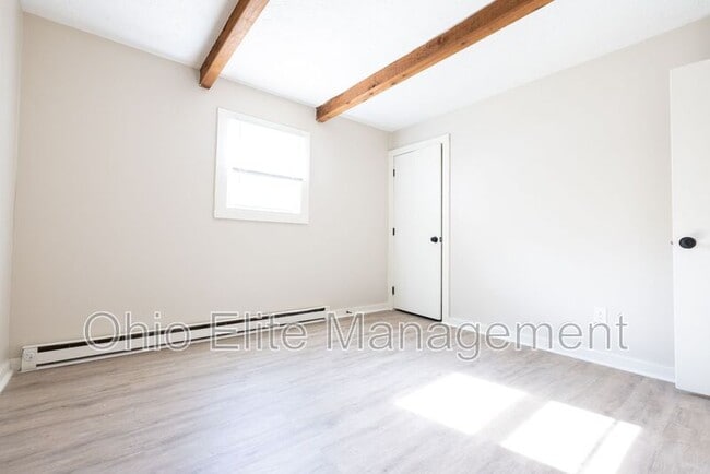 Building Photo - 3090 Grasmere Ave