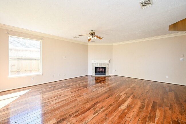 Building Photo - 4815 Knights Branch Dr