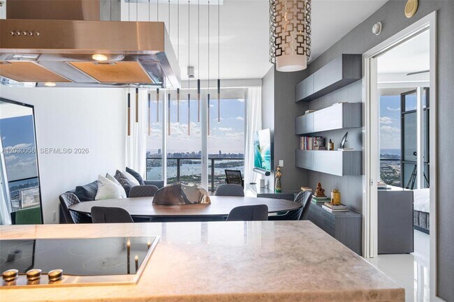 Building Photo - 1100 Biscayne Blvd