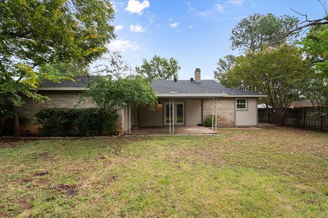 Building Photo - 5806 Village Glen Trail