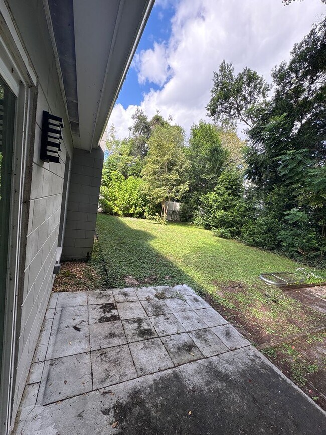 Building Photo - Beautiful 3 Beds 2 Baths home