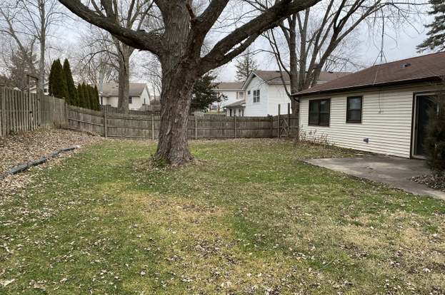 Building Photo - 115 Meadowbrook Ln