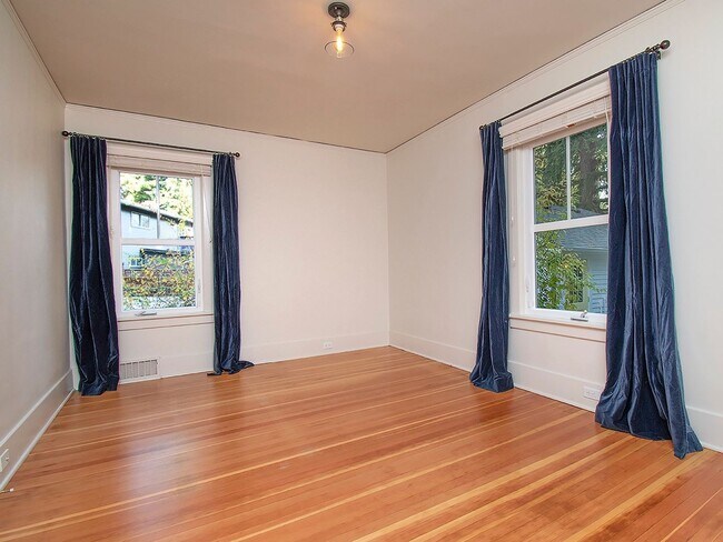 Building Photo - 1719 N 128th St