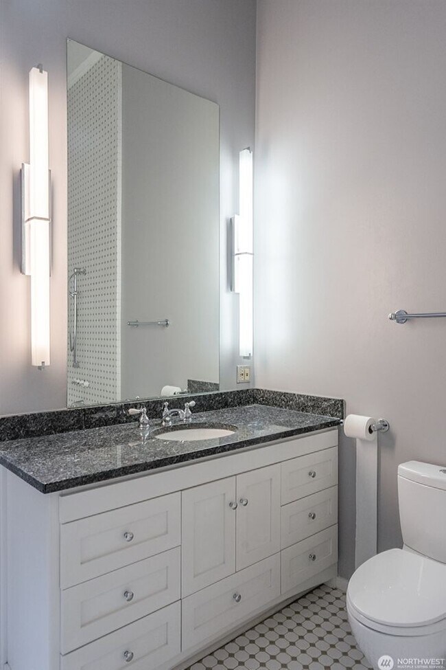 Building Photo - 2bd/1ba Seattle Condo