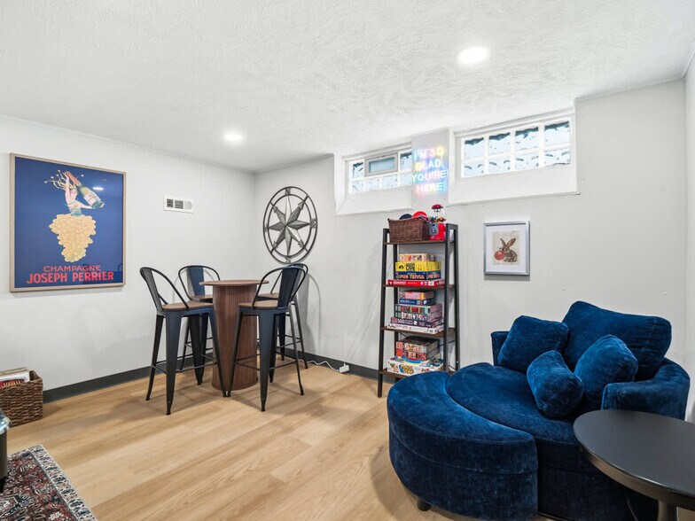 Building Photo - 3746 Northwood Rd