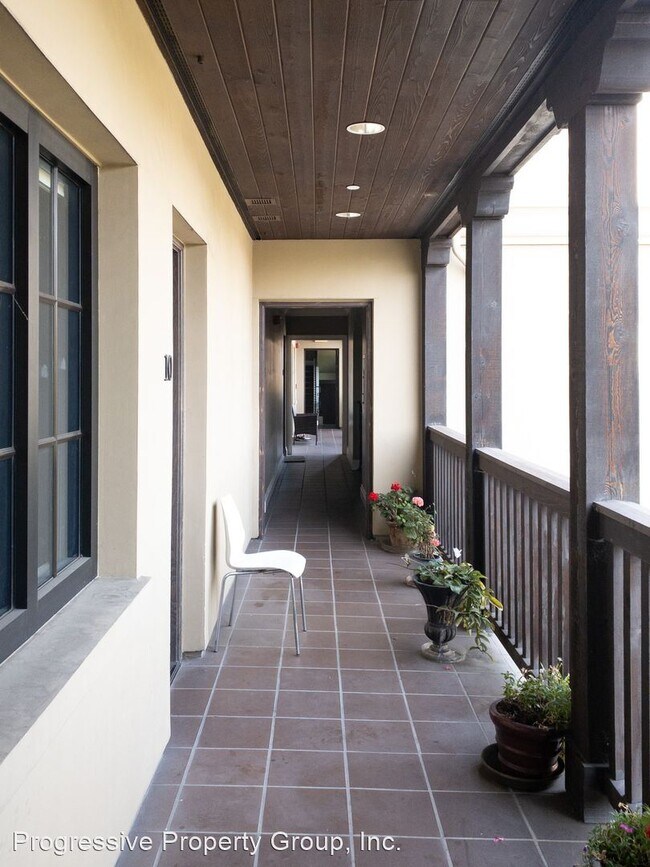 Building Photo - 6 Tamalpais Commons Ln