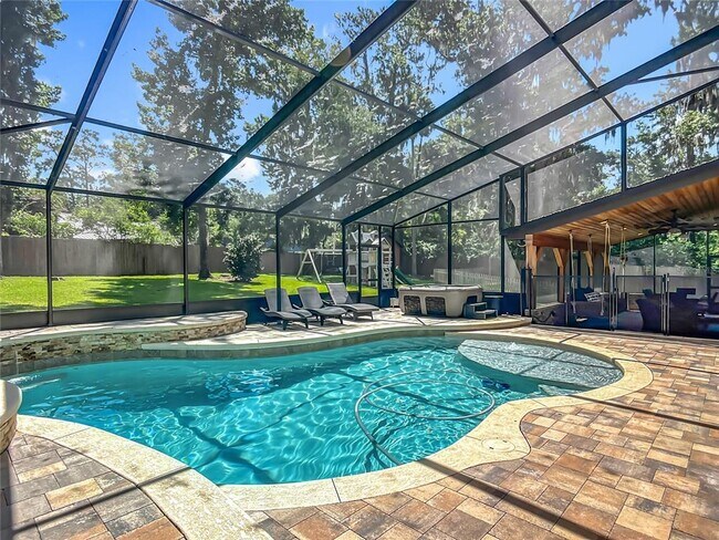 Building Photo - 4661 SW 7th Avenue Rd