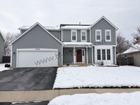 Building Photo - Rare Find!