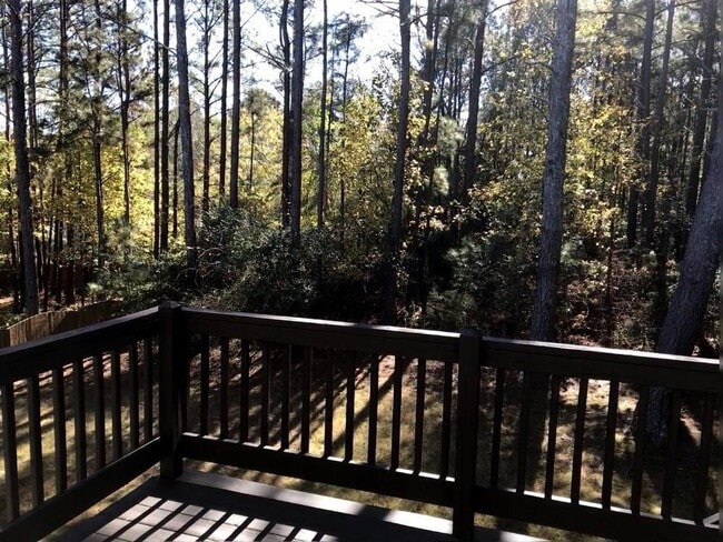 Building Photo - 527 Huntington Downs