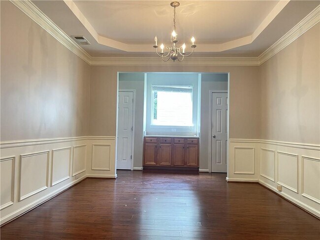 Building Photo - 385 Blackwood Ln